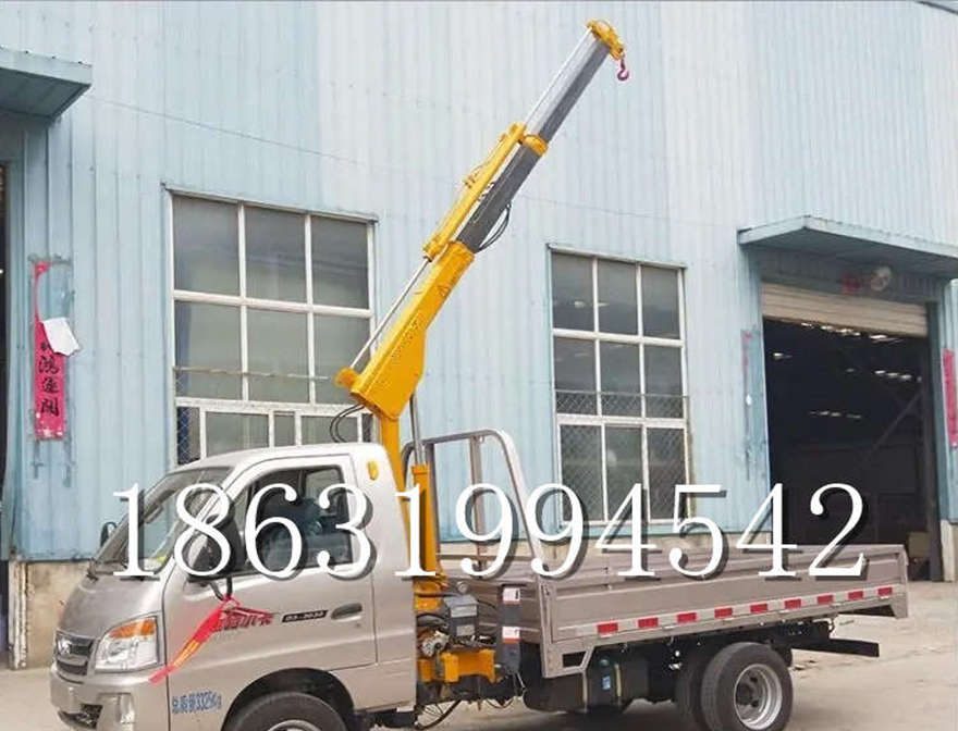 乐业县随车吊机 多功能液压伸缩吊全电动液压吊机轻卡改装1/2吨吊机随车吊机搬运